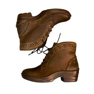 Bionica Brown Lace-Up Women's Boots